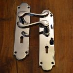 Victorian Scroll Polished Chrome Door Handles with Keyhole (M68CP